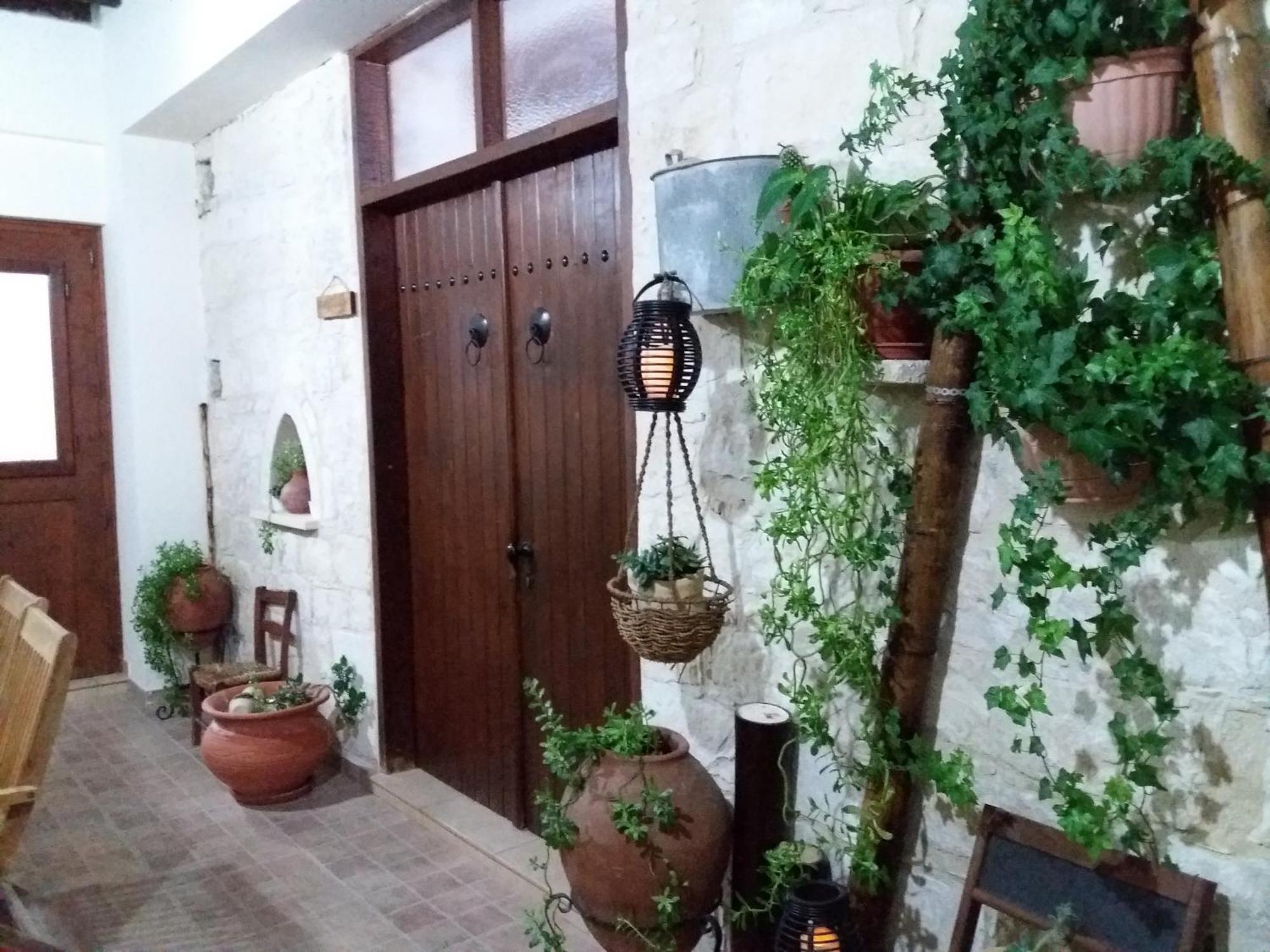בית הארחה Arsos 	Magdalous House מראה חיצוני תמונה