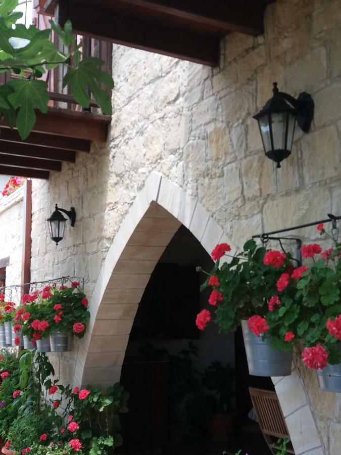 בית הארחה Arsos 	Magdalous House מראה חיצוני תמונה